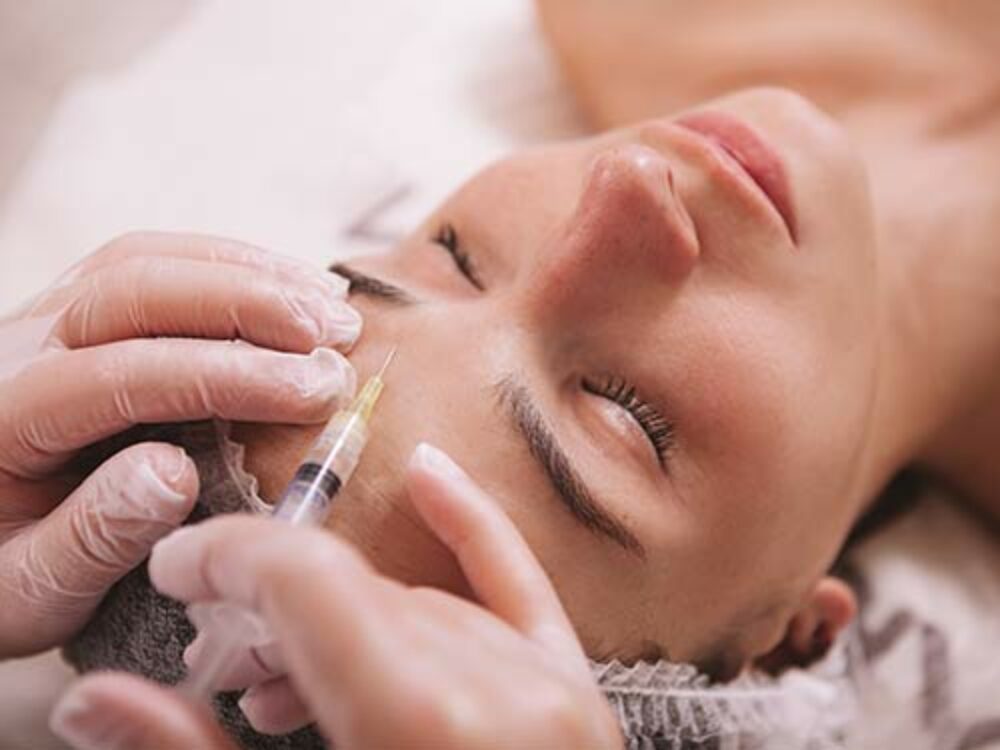 Faltenbehandlung mit Botox - Ästhetik beim Hautarzt in Feldmeilen