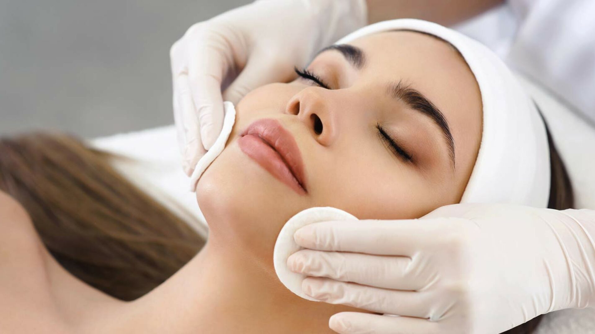 Klassische Kosmetik in der Dermatologie am See