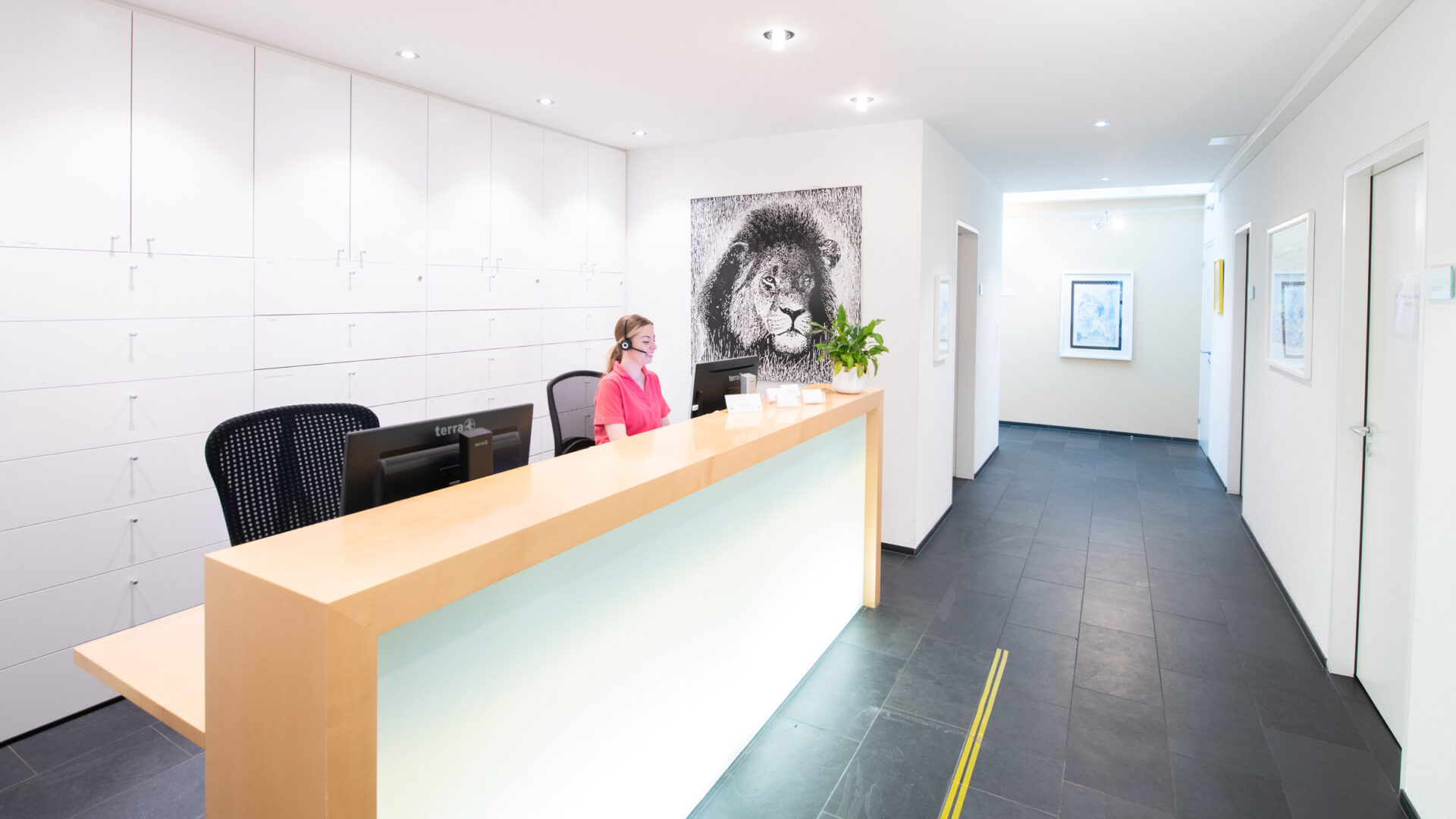 Kontakt aufnehmen - Dermatologie am See